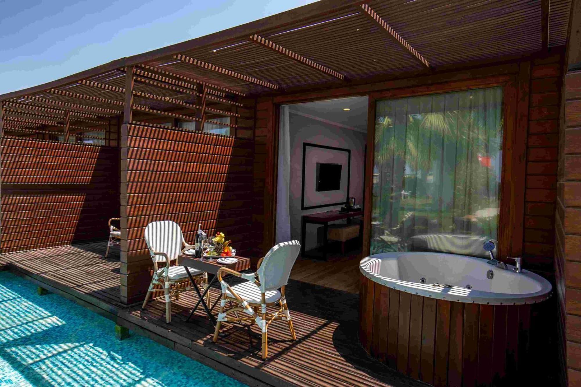 Risus Beach Resort Hotel Kusadası Kültér fotó